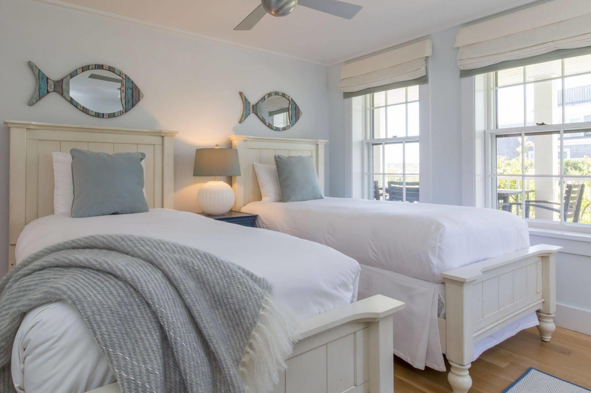 Harborview Nantucket Hotel Bagian luar foto